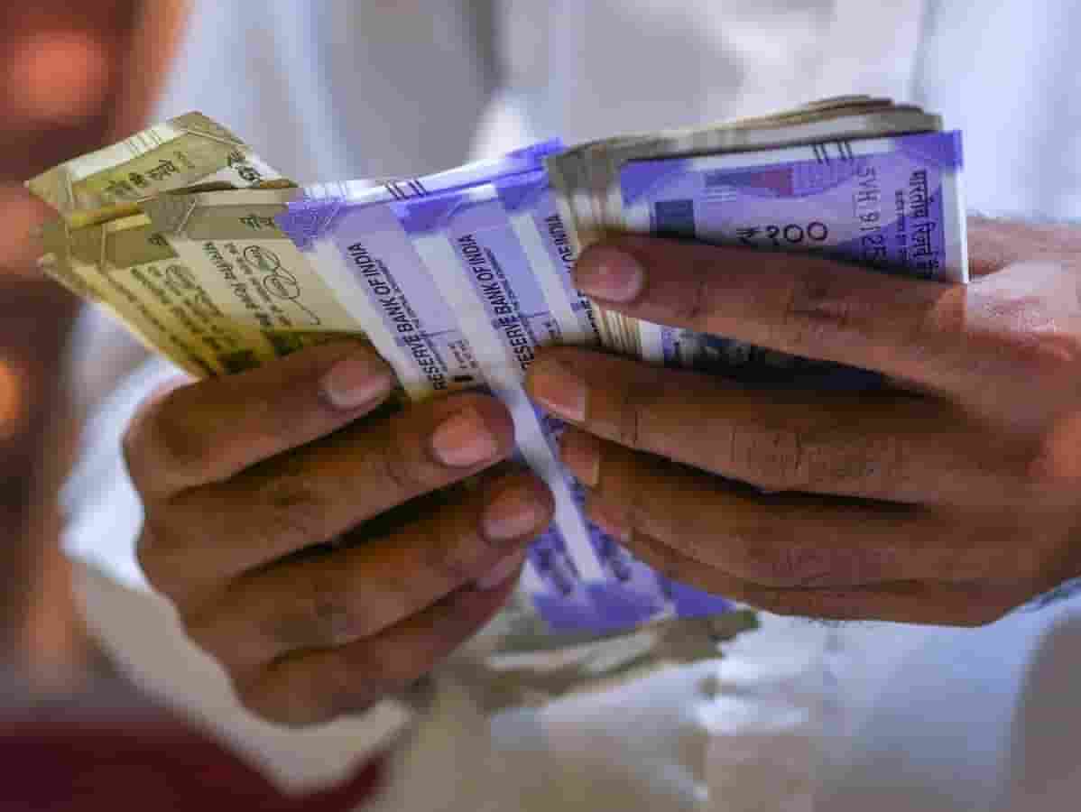 ₹1 लाख रुपये पाने के लिए पहले देना होगा ₹7,500 टैक्स! जानें रिजर्व बैंक (RBI) के नाम पर वायरल इस मैसेज का पूरा सच