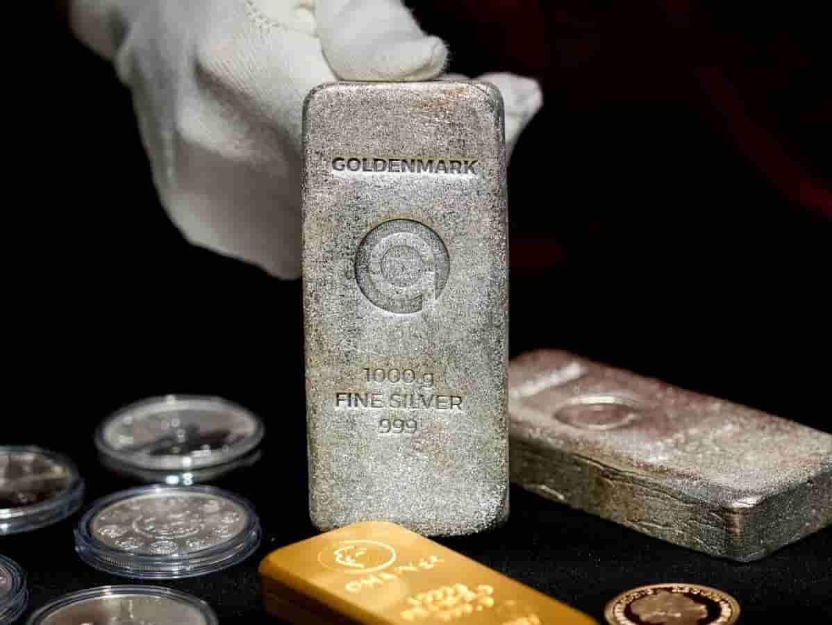 चांदी की कीमतों में भारी उछाल! ₹2.23 लाख पार पहुंचा 1 किलो सिल्वर का रेट, जानिए दिल्ली, लखनऊ, पटना और जयपुर में क्या हैं आज के भाव