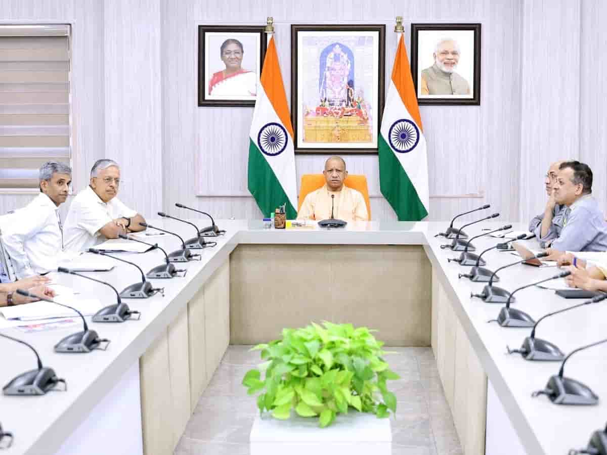 'शोहदों और टप्पेबाजों की पहचान सार्वजनिक करें': सीएम योगी आदित्यनाथ का कड़ा निर्देश, बोले- महिला सुरक्षा से खिलवाड़ किसी कीमत पर स्वीकार नहीं