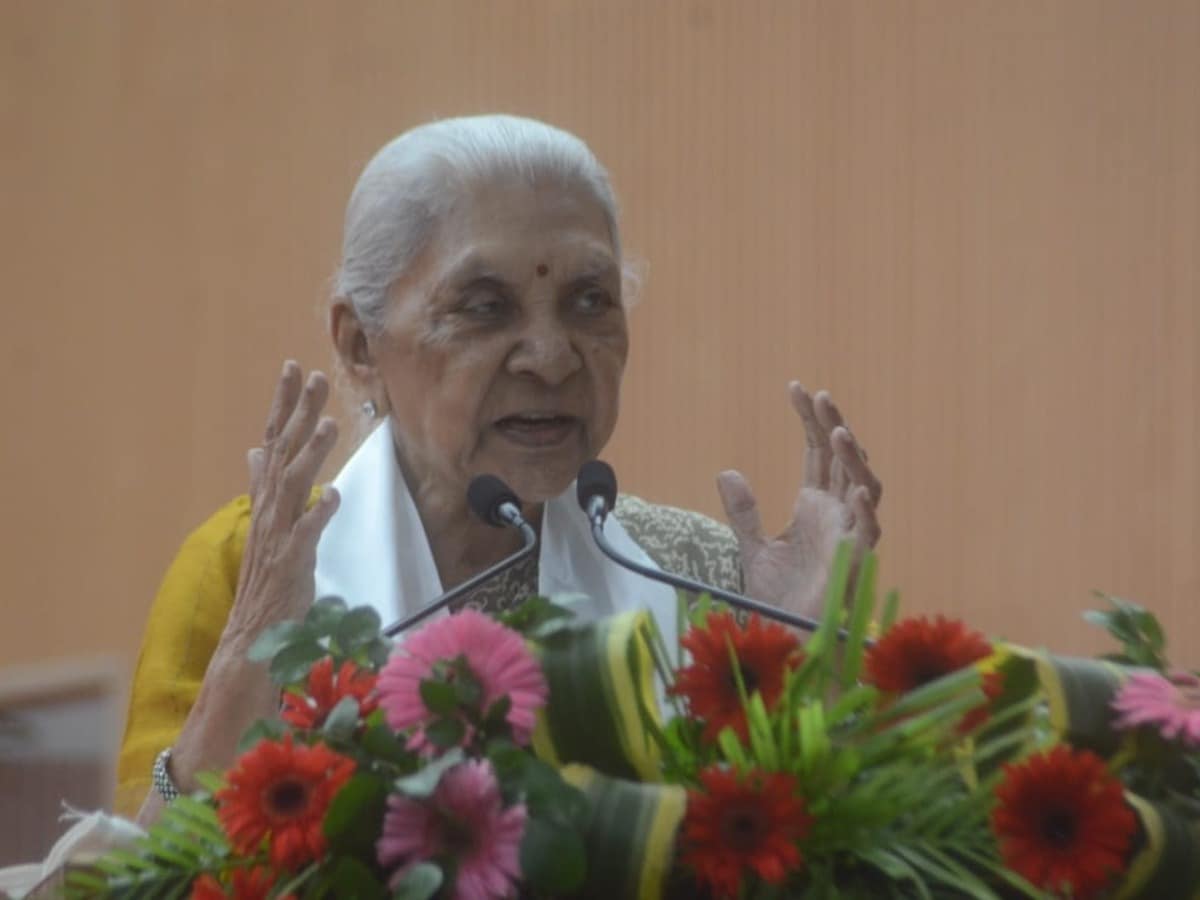 विश्वविद्यालयों के हॉस्टलों में नशे के सामान की पहुंच पर राज्यपाल आनंदीबेन पटेल ने जताई गहरी नाराजगी, दिए सख्त कार्रवाई के निर्देश