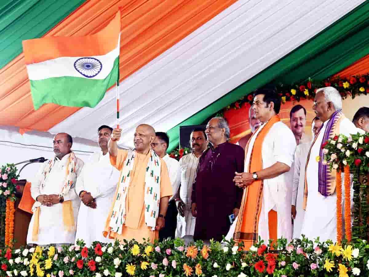 BJP Tiranga Yatra UP: स्वतंत्रता दिवस पर 'तिरंगा यात्रा' के बहाने विधायकों का रिपोर्ट कार्ड तैयार करेगी भाजपा, नए टिकट दावेदारों पर भी रहेगी गुप्त पैनी नजर