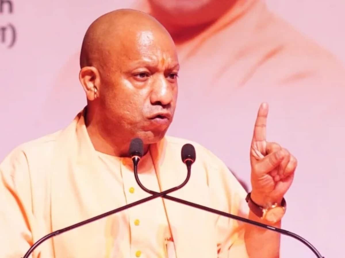 सीएम योगी का लापरवाही और मनमानी पर बड़ा ऐक्शन, मत्स्य निदेशक एनएस रहमानी समेत 5 अधिकारी निलंबित; पीएम मत्स्य संपदा योजना में अनियमितता और बिना अनुमति ठेके देने पर गिरी गाज