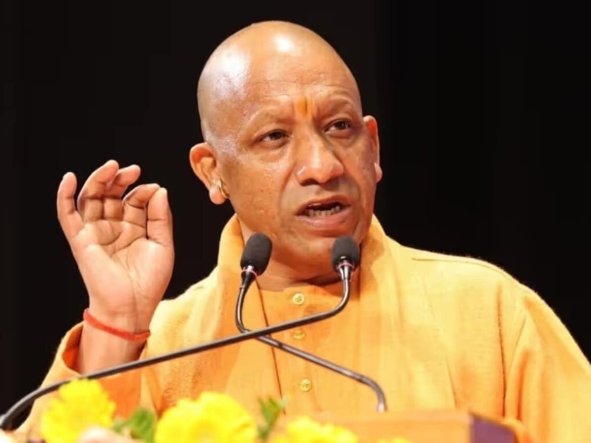 '1947 में हम बंटे थे, इसलिए कटे थे; संभल हिंसा में भी हिंदू ही निशाना था', अयोध्या में गरजे सीएम योगी आदित्यनाथ