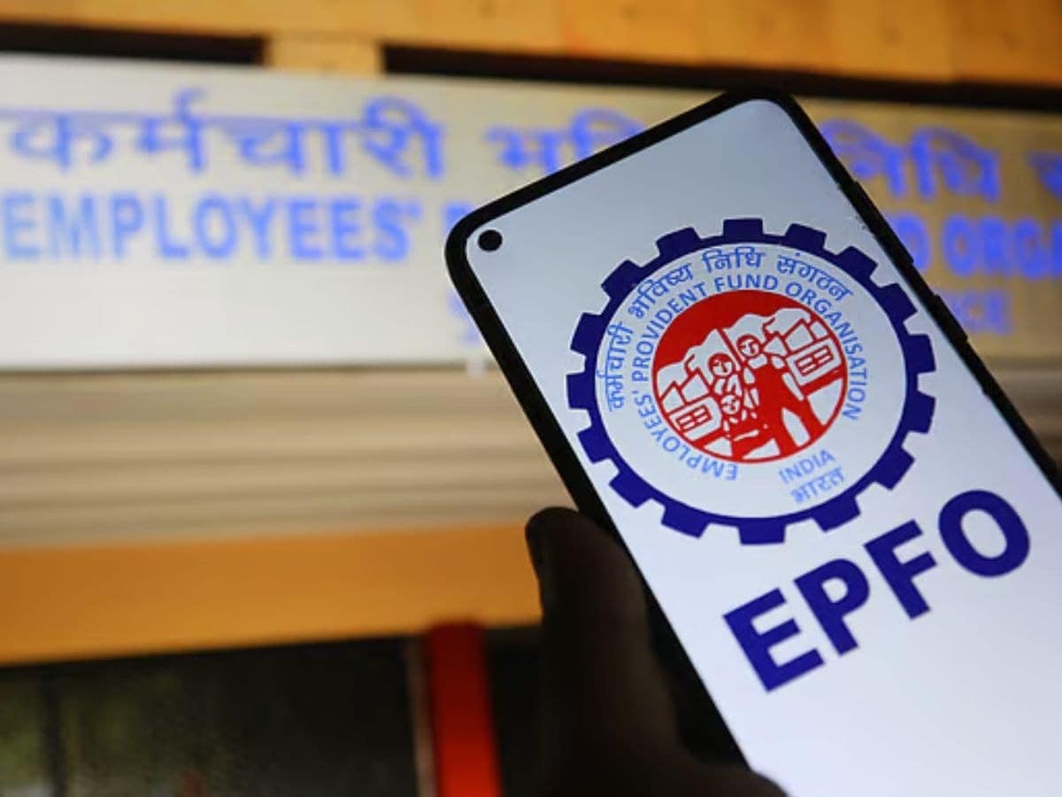 PF खाताधारकों के लिए बड़ी खबर! 21 लाख से ज्यादा EPF अकाउंट हुए ठप, संसद में सरकार ने दी चौंकाने वाली जानकारी; निष्क्रिय खातों में फंसे हैं ₹8500 करोड़ से अधिक, जानिए आपका पैसा तो नहीं अटका
