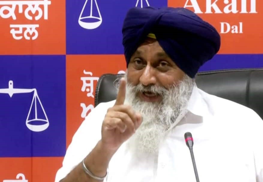 'दोनों बार उन्होंने मुझ पर ही सीधा हमला किया, लेकिन वाहेगुरु की कृपा से बाल भी बांका नहीं हुआ', नांदेड़ में गुरुद्वारा साहिब के बाहर हुए हमले के बाद पहली बार छलका सुखबीर सिंह बादल का दर्द; साजिश के पीछे छिपे चेहरों पर उठाए गंभीर सवाल