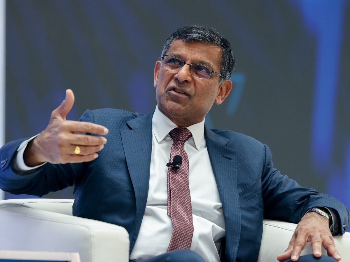 इंसानों को हटाकर AI लाने वाली कंपनियों पर लगेगा टैक्स? पूर्व RBI गवर्नर रघुराम राजन का बड़ा फॉर्मूला, जानिए नौकरियों पर इसका असर