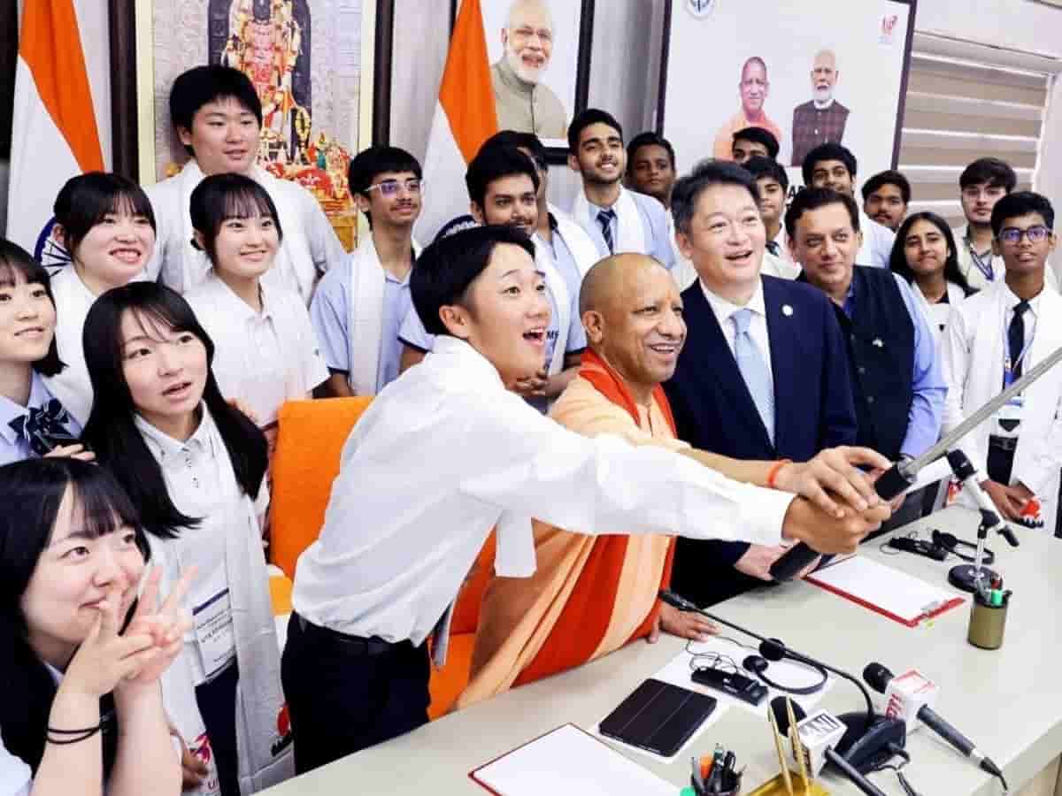 India-Japan Youth Dialogue: लखनऊ में भारत-जापान के स्टूडेंट्स से CM योगी का संवाद; बोले- 'दोनों देश एक-दूसरे से सीखें, आज के विद्यार्थी ही कल के वैश्विक लीडर'