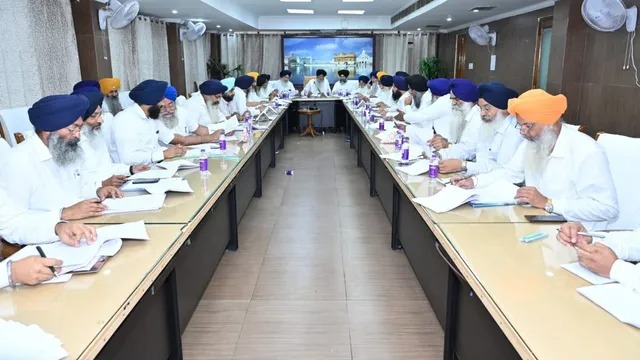 हवारा की पैरोल और बंदी सिंहों की रिहाई पर SGPC का बड़ा फैसला, 27 अगस्त से ऐतिहासिक गुरुद्वारों में होगा श्री अखंड पाठ; खालसा वाहिर को मिली हरी झंडी, सुखबीर बादल पर हमले की कड़ी निंदा