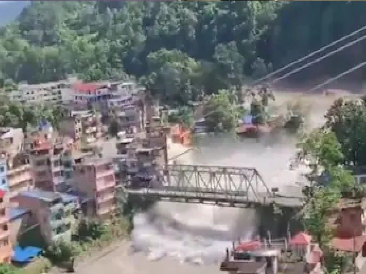 नेपाल में तिब्बत से आई विनाशकारी बाढ़ से भीषण तबाही: 8 लोगों की मौत, मानसरोवर यात्रा पर निकले 105 भारतीय समेत 384 लोग लापता