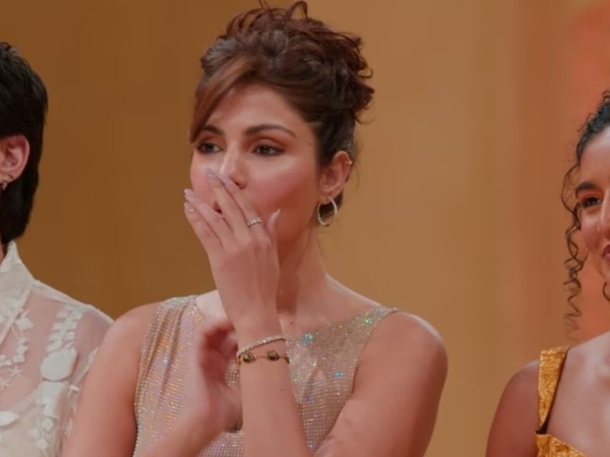 'द ट्रेटर्स 2' से बाहर हुईं रिया चक्रवर्ती: धोखे और माइंड गेम्स के खेल में हुआ बड़ा उलटफेर, एलिमिनेशन पर छलके आंसू; इमोशनल होकर बोलीं- 