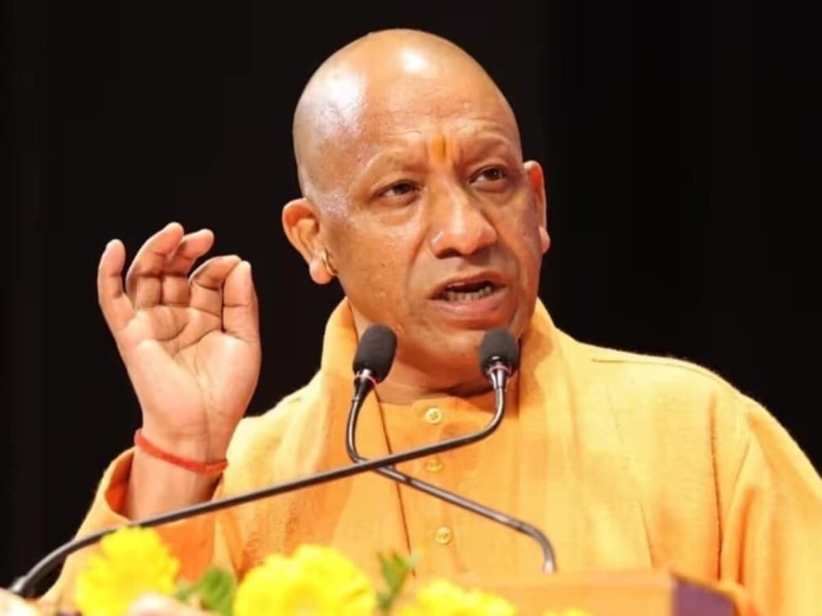 सीएम योगी आदित्यनाथ ने जारी की 'स्टार्टअप नीति-2026', बोले- देश के स्टार्टअप्स में प्रदेश की हिस्सेदारी 10% से बढ़ाकर करेंगे 20%, 107 नए स्टार्टअप्स को बांटी प्रोत्साहन राशि