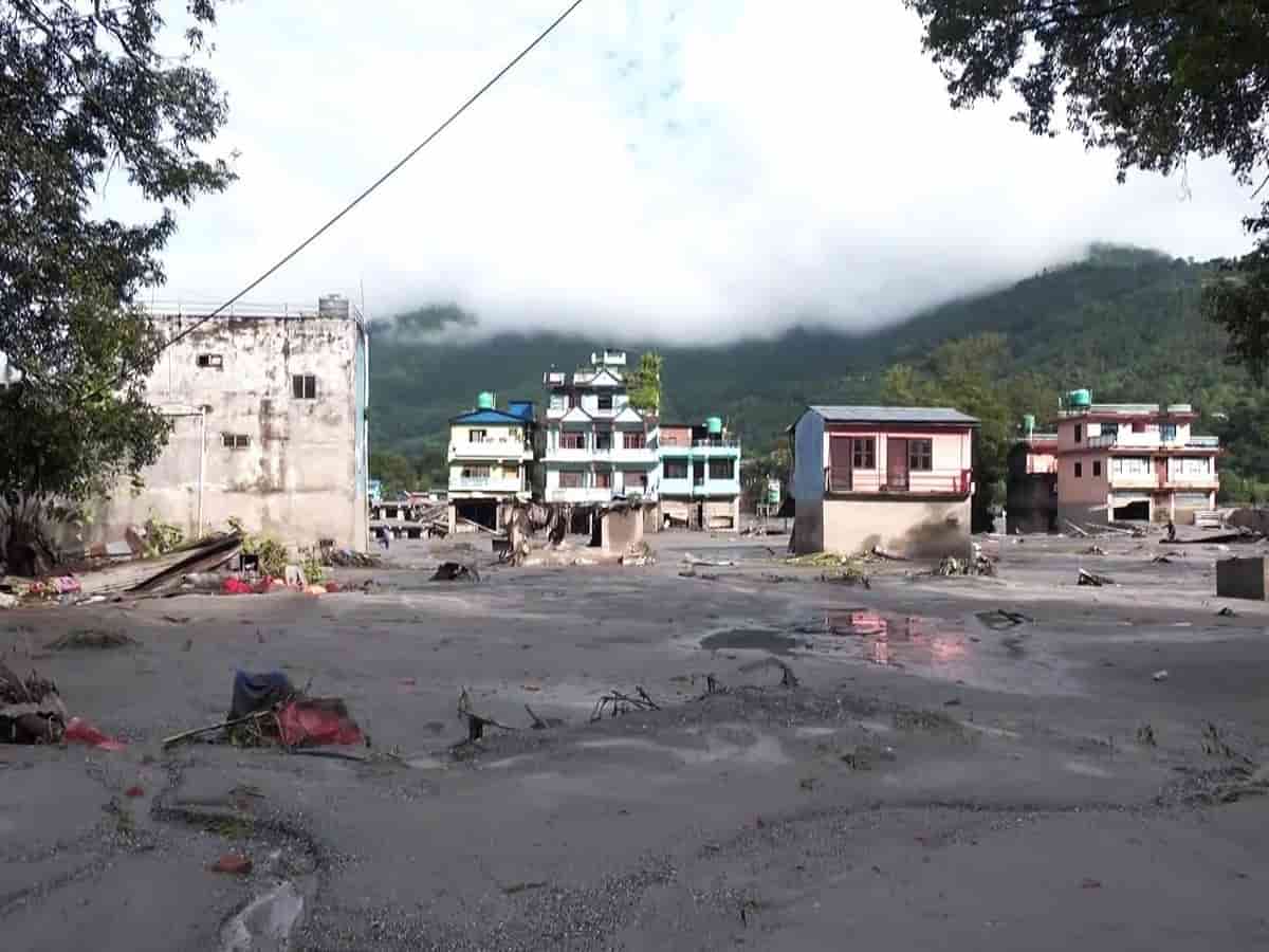 चीन में डैम फटने से नेपाल में मची जलप्रलय? आरोपों पर ड्रैगन ने तोड़ी चुप्पी, 'फेक न्यूज' बताते हुए अर्ली अलर्ट और तिब्बत में हुए नुकसान पर दी ये बड़ी सफाई