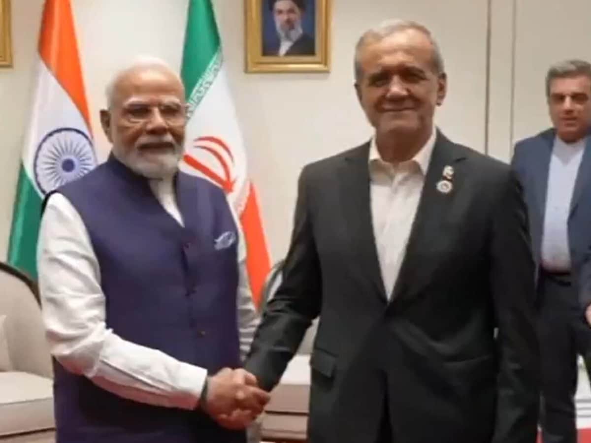 अमेरिका-ईरान युद्ध के बीच किर्गिस्तान में ईरानी राष्ट्रपति से मिले पीएम मोदी: नाविकों की सुरक्षा और शांति का दिया संदेश, आज शाम रूसी राष्ट्रपति पुतिन संग होगी महा-बैठक