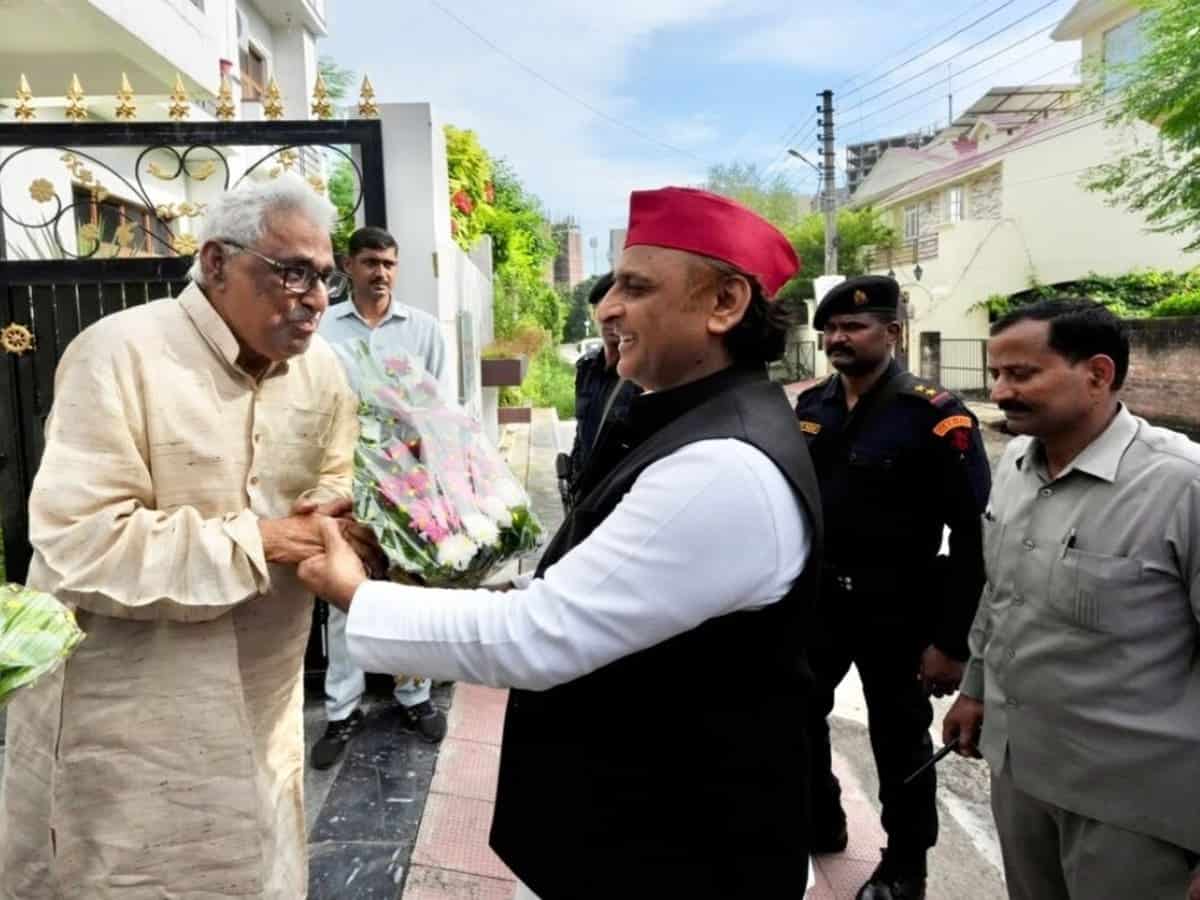 योगी के मंत्री संजय निषाद को अखिलेश यादव की तीखी नसीहत; कहा- समर्थन वापसी की धमकी दें