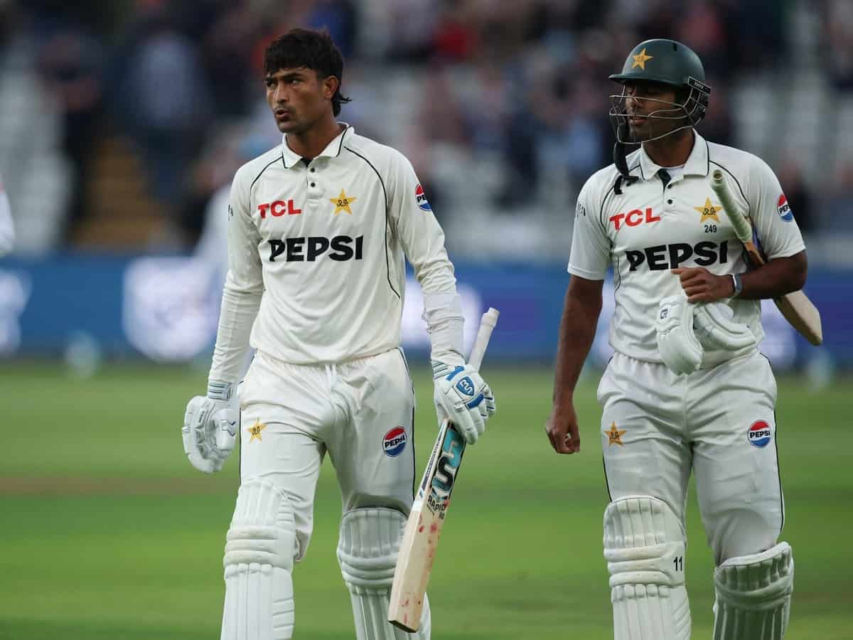 रजाउल्लाह की रिकॉर्ड पारी ने बचाई पाकिस्तान की लाज: 9वें नंबर पर आकर ठोके 9 गगनचुंबी छक्के, रोमांचक मोड़ पर पहुंचा ENG vs PAK टेस्ट
