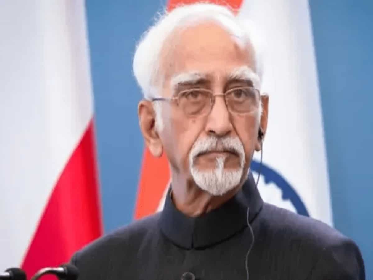 'भारत को असली खतरा कम्युनिज्म से नहीं': पूर्व उपराष्ट्रपति हामिद अंसारी ने नेहरू की चेतावनी दोहराकर छेड़ी नई राजनीतिक बहस