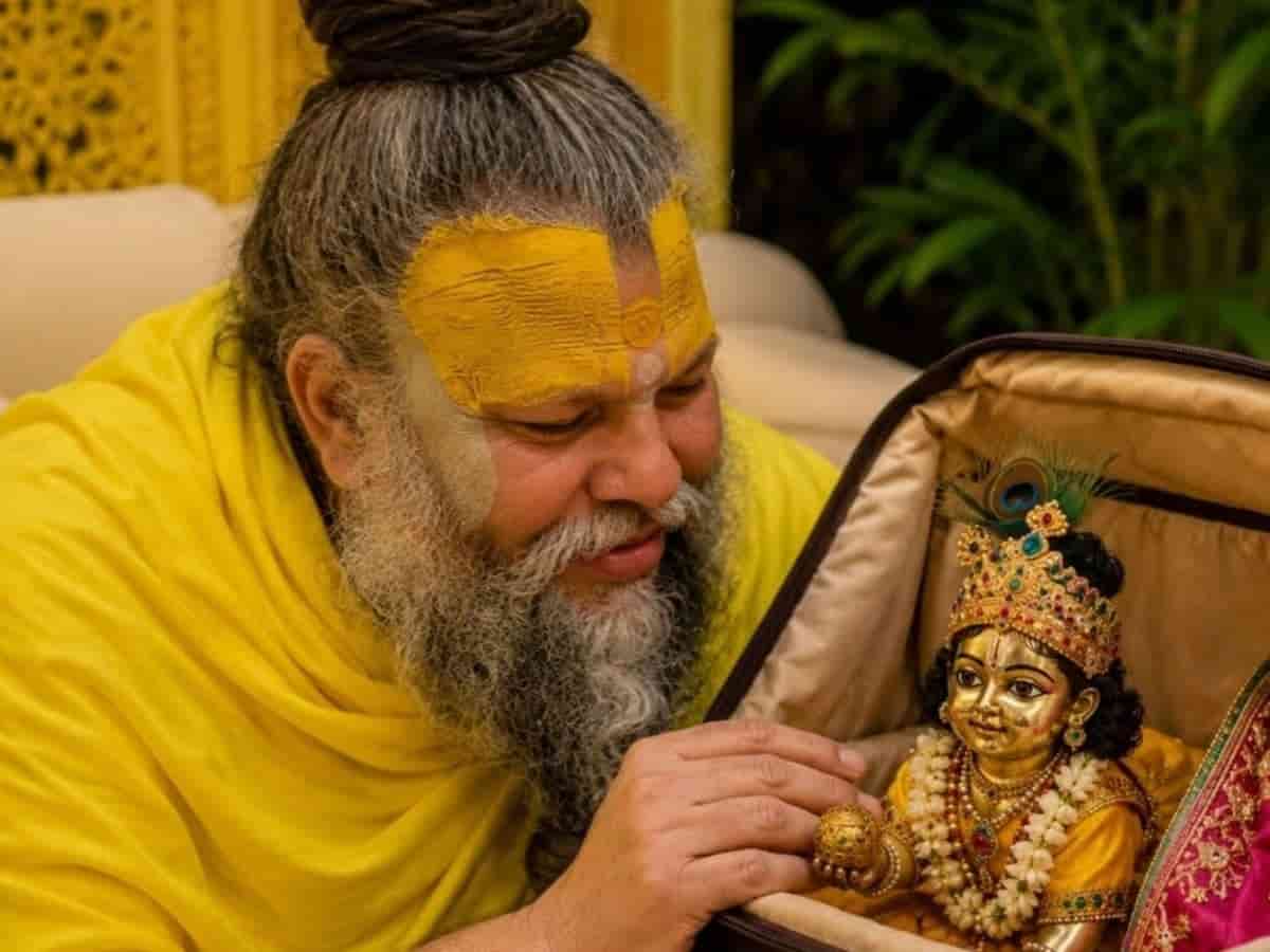 प्रेमानंद महाराज की जान को खतरा, Z+ सुरक्षा मिले: CM योगी को चिट्ठी, आश्रम में गुटबाजी की जांच की मांग