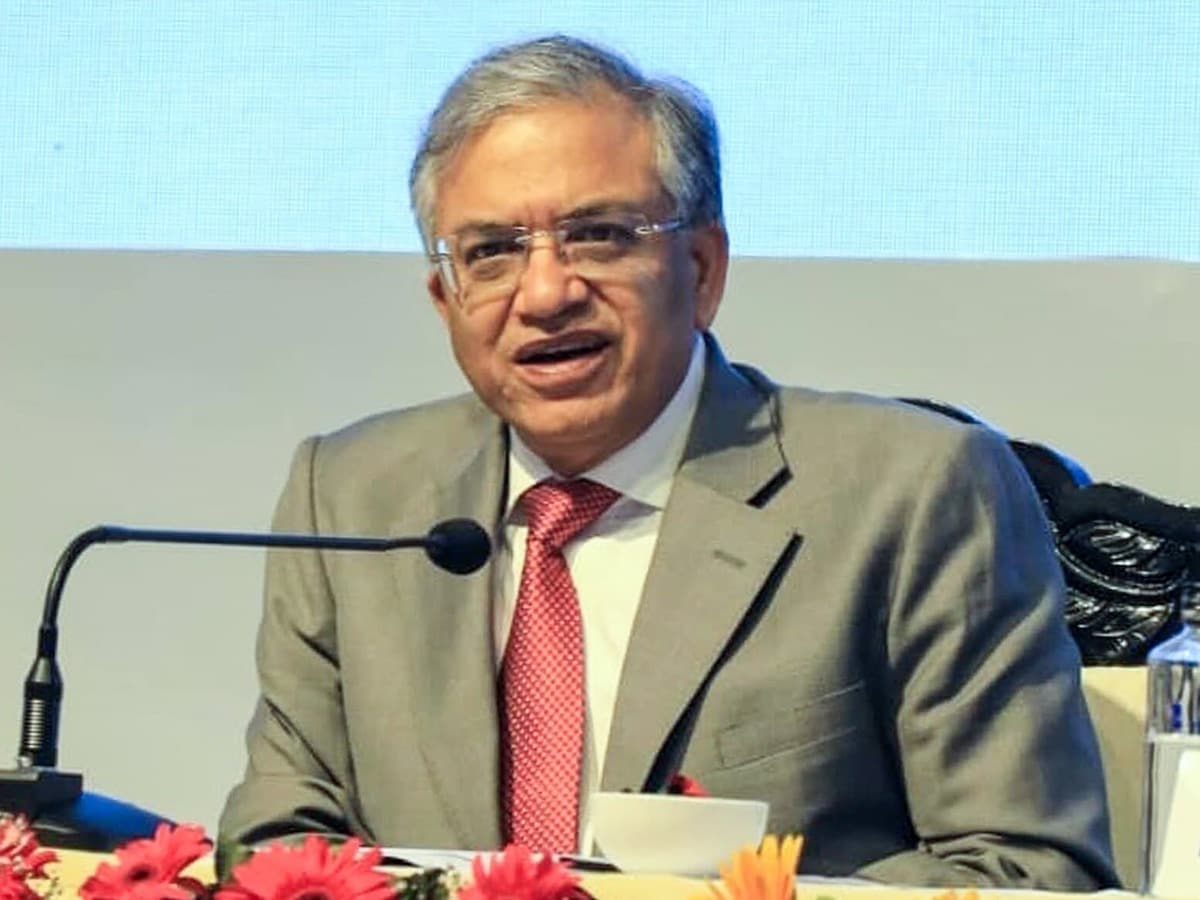 मुख्य चुनाव आयुक्त ज्ञानेश कुमार को हटाने के लिए राज्यों में खुली जंग, केरल विधानसभा में ऐतिहासिक प्रस्ताव पास