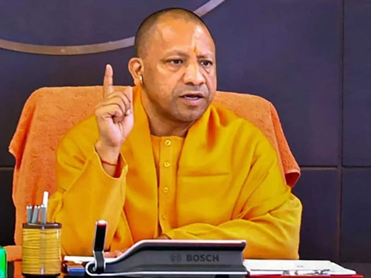 कानपुर में भाजपा नेता के फार्महाउस पर 32 लाख की लूट: सीएम योगी ने खुद तलब की रिपोर्ट...