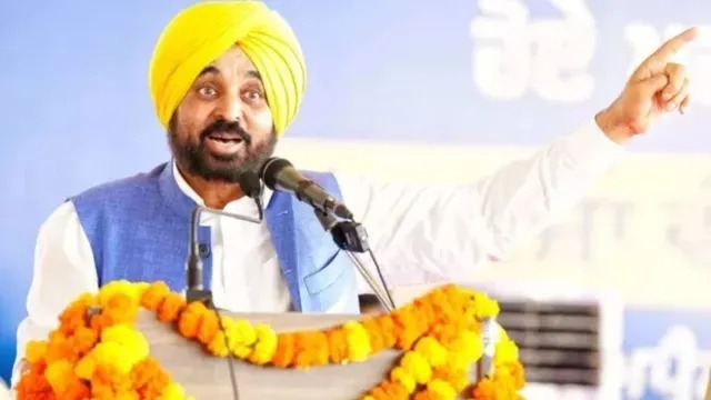 'ईमानदारी से निभाएं ड्यूटी, तबादले पर लोग कहें यहीं रहना चाहिए था': सीएम भगवंत मान की अधिकारियों को दो टूक नसीहत