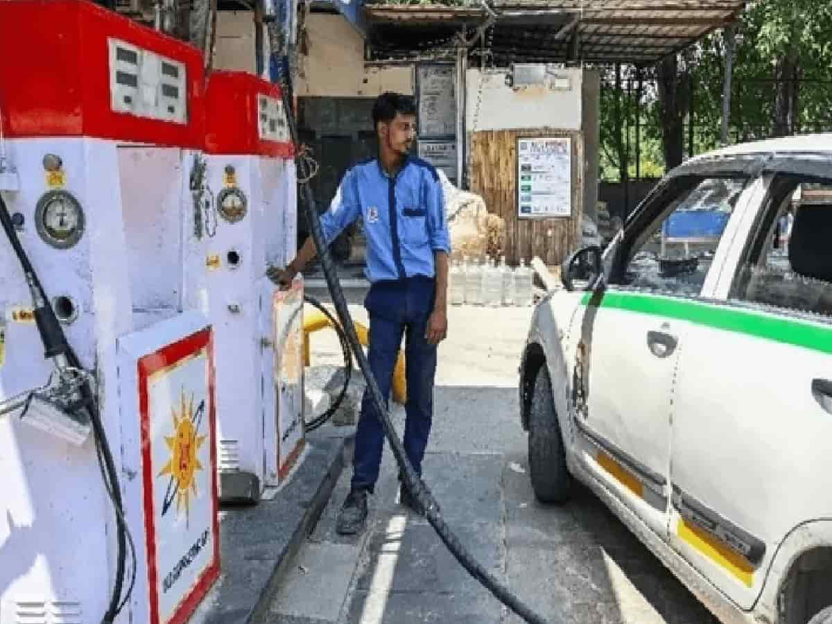दीवाली से पहले महंगाई का तगड़ा झटका, अचानक बढ़े CNG के दाम, ₹100 के करीब पहुंची कीमत