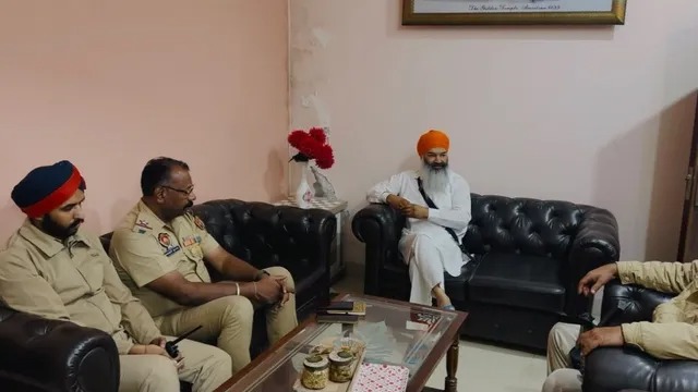 'मानसा चलो' के आह्वान पर पंजाब पुलिस का बड़ा एक्शन: अकाली दल वारिस पंजाब दे के कई नेता घरों में नजरबंद